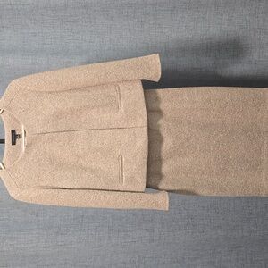 Ann Taylor Size 8/6 Skirt Suit w/Blazer Jacket Professional,  career, church